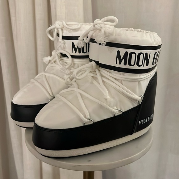 Moon Boot Black and White Winter Boots - Picture 6 of 13